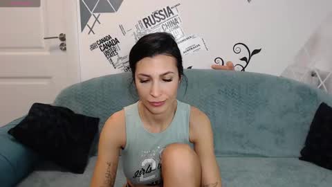 Snapshot of jennyxxx00 chatting on 02/19/25, 10:01 Jenny online show from 02/19/25, 10:01