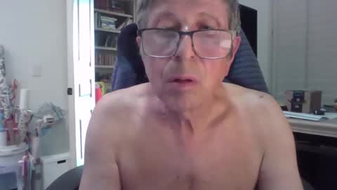 Snapshot of jep56 chatting on 11/17/25, 07:52 jep56 online show from 11/17/25, 07:52