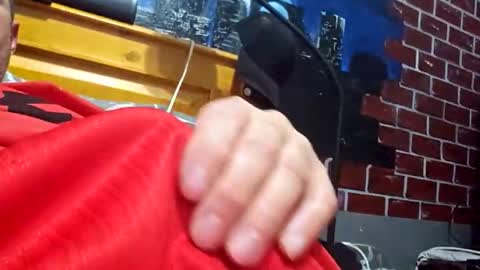 Snapshot of jerbonezgood chatting on 12/03/25, 08:29 Lous online show from 12/03/25, 08:29