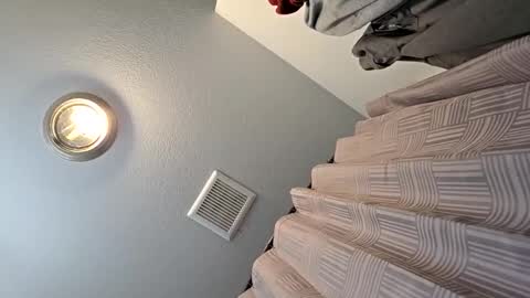 Snapshot of jerbonezgood chatting on 02/26/26, 07:51 Lous online show from 02/26/26, 07:51