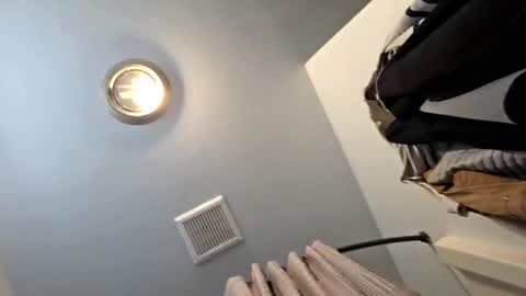 Lous online show from 04/22/26, 10:44