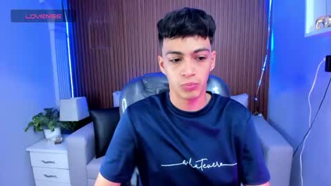 Snapshot of jeremias_1 chatting on 07/18/26, 12:42 JEREMIAS online show from 07/18/26, 12:42