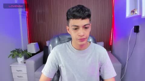 Snapshot of jeremias_1 chatting on 07/27/26, 12:45 JEREMIAS online show from 07/27/26, 12:45