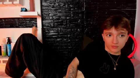 Snapshot of jeremy_salvatore_ chatting on 03/06/25, 01:48 jero independent model online show from 03/06/25, 01:48