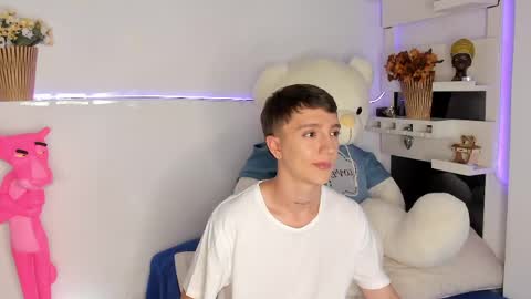 jero independent model online show from 04/21/26, 01:42