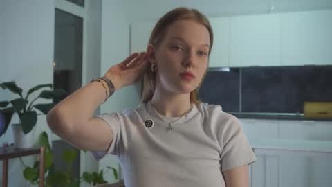 Molly online show from 11/20/25, 03:12