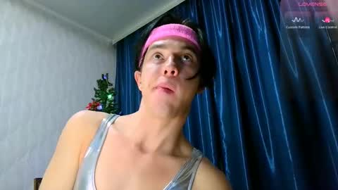 Snapshot of jerrybomb_ chatting on 12/18/24, 10:02 Jerrybomb online show from 12/18/24, 10:02