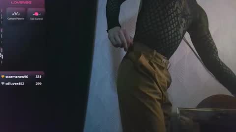 Snapshot of jerrybomb_ chatting on 01/29/25, 12:43 Jerrybomb online show from 01/29/25, 12:43