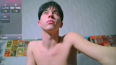 Snapshot of jerrybomb_ chatting on 02/17/25, 05:47 Jerrybomb online show from 02/17/25, 05:47