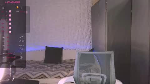 Snapshot of jerrybomb_ chatting on 10/01/25, 11:49 Jerrybomb online show from 10/01/25, 11:49