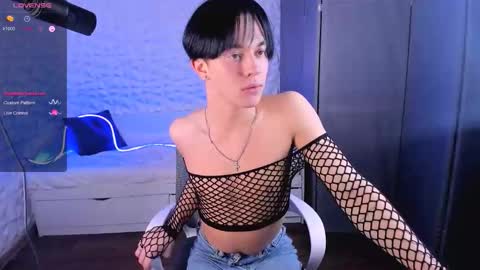 Snapshot of jerrybomb_ chatting on 11/28/25, 06:05 Jerrybomb online show from 11/28/25, 06:05