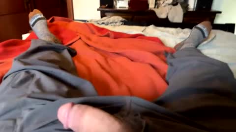 Snapshot of jerswill chatting on 10/31/25, 08:43 Jeremys room chill and puff one enjoy online show from 10/31/25, 08:43