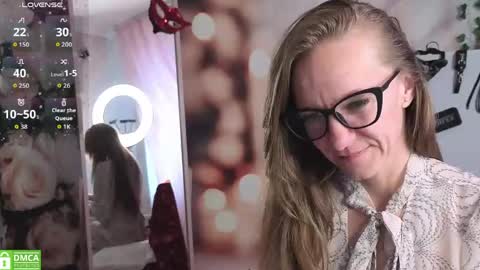 jesica_moon_peachyy online show from 05/11/26, 03:23