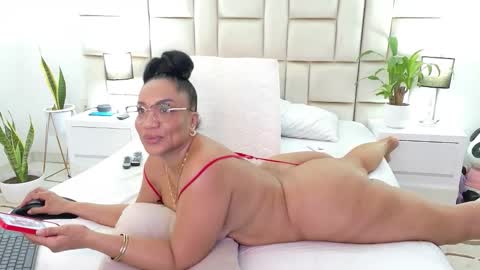 Snapshot of jesicataylorx chatting on 05/15/26, 01:29 JESICA online show from 05/15/26, 01:29