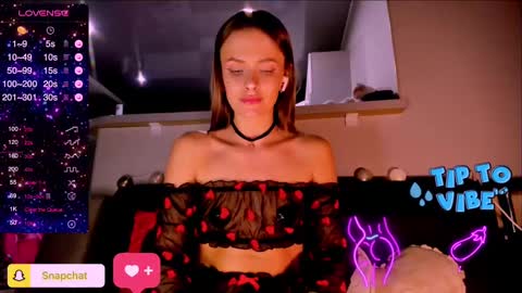 Snapshot of jess_kahawaty chatting on 02/05/25, 10:44 Jess online show from 02/05/25, 10:44