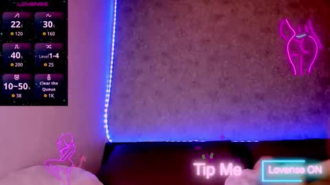 Snapshot of jess_kahawaty chatting on 10/22/25, 10:20 Jess online show from 10/22/25, 10:20