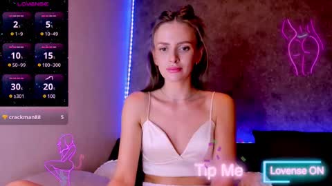 Snapshot of jess_kahawaty chatting on 11/24/25, 10:59 Jess online show from 11/24/25, 10:59