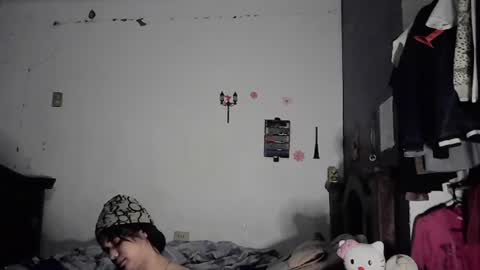 Snapshot of jess_sweett chatting on 12/13/24, 10:55 Jessica online show from 12/13/24, 10:55