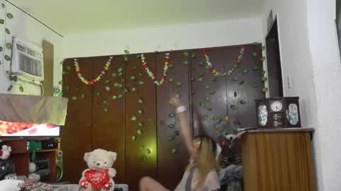 Snapshot of jess_sweett chatting on 01/15/26, 06:44 Jessica online show from 01/15/26, 06:44