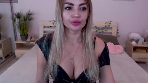 Snapshot of jessabellucci chatting on 01/10/25, 07:04 Jessa Bellucci online show from 01/10/25, 07:04