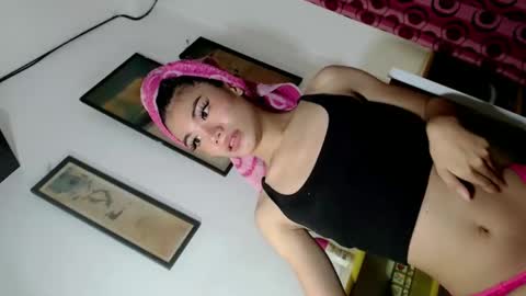 Snapshot of jessalicious1 chatting on 02/16/25, 07:48 jessalicious1 online show from 02/16/25, 07:48