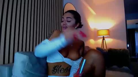 Jess online show from 10/06/25, 05:27