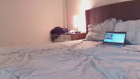 Snapshot of jessesbubble chatting on 02/01/25, 07:47 Jesse online show from 02/01/25, 07:47