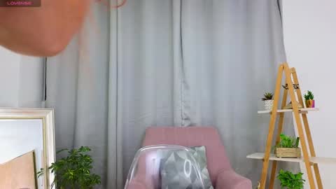 bella  adams online show from 01/26/25, 09:51