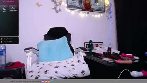 Snapshot of jessi1986_ chatting on 12/18/24, 04:17 Jessie online show from 12/18/24, 04:17