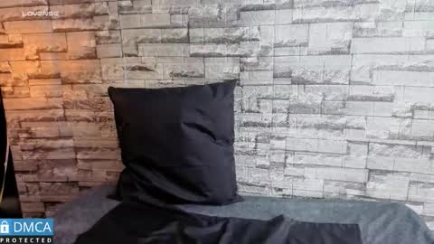 Jessi online show from 11/24/25, 03:17