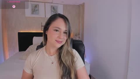 Snapshot of jessica_hotxxx chatting on 12/18/25, 03:18 Jessi online show from 12/18/25, 03:18