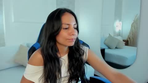 jessica_taylor_22 online show from 04/14/26, 08:37