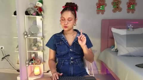 Jessica online show from 12/22/25, 02:47