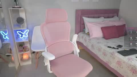 Snapshot of jessica_tom_ chatting on 05/20/26, 02:23 Jessica online show from 05/20/26, 02:23