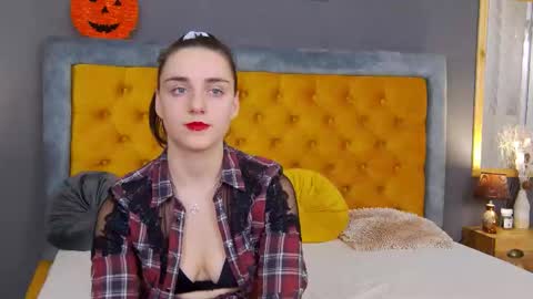 Jessica White online show from 11/12/25, 05:19