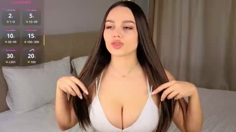 Snapshot of jessicajohnsonn chatting on 11/29/25, 07:11 Liza online show from 11/29/25, 07:11