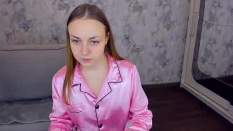 JESSICA online show from 02/15/25, 10:00