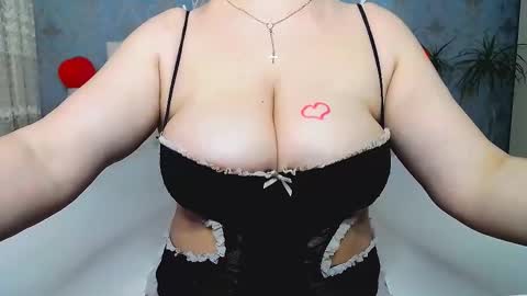 Snapshot of jessicalove20 chatting on 03/06/25, 03:35 single mommy online show from 03/06/25, 03:35