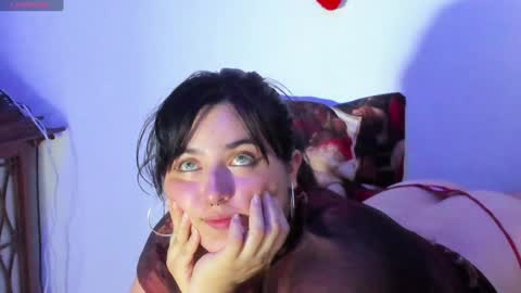 Snapshot of jessicared18 chatting on 01/12/25, 01:11 jessicared18 online show from 01/12/25, 01:11