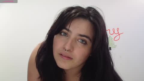 Snapshot of jessicared18 chatting on 02/05/25, 01:11 jessicared18 online show from 02/05/25, 01:11