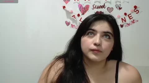 Snapshot of jessicared18 chatting on 02/15/25, 10:00 jessicared18 online show from 02/15/25, 10:00