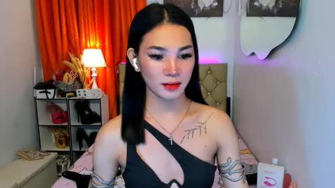 Snapshot of jessie_empress chatting on 02/02/25, 08:41 Your naughty Jessie online show from 02/02/25, 08:41