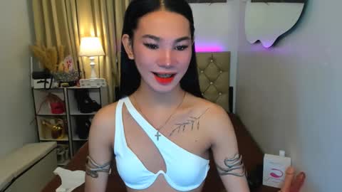 Snapshot of jessie_empress chatting on 02/17/25, 03:20 Your naughty Jessie online show from 02/17/25, 03:20
