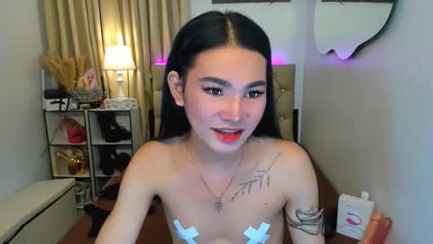 Snapshot of jessie_empress chatting on 02/18/25, 12:37 Your naughty Jessie online show from 02/18/25, 12:37