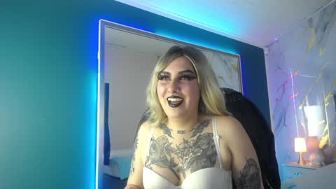 Snapshot of jessie_williams_01 chatting on 01/08/25, 10:04 Your Sweet Angel online show from 01/08/25, 10:04