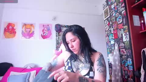 Snapshot of jessie_williams_01 chatting on 02/27/25, 06:42 Your Sweet Angel online show from 02/27/25, 06:42