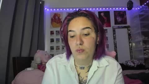 Snapshot of jessie_williams_01 chatting on 09/26/25, 06:01 Your Sweet Angel online show from 09/26/25, 06:01