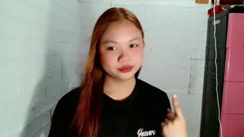 Snapshot of jessiefoxx0 chatting on 12/14/25, 07:14 Jessie online show from 12/14/25, 07:14