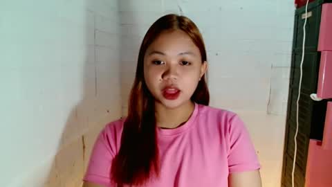 Snapshot of jessiefoxx0 chatting on 12/16/25, 04:56 Jessie online show from 12/16/25, 04:56