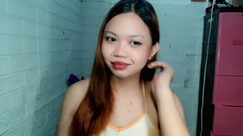 Snapshot of jessiefoxx0 chatting on 07/18/26, 05:17 Jessie online show from 07/18/26, 05:17